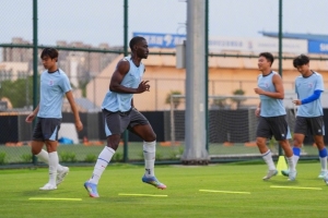 申花一线队于今天重新集结，新援阿苏埃首次参加了球队的合练