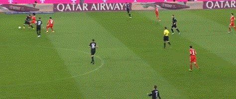 杏彩体育官网-【德甲】格纳布里戴帽+造点 穆西亚拉破门 拜仁6比1